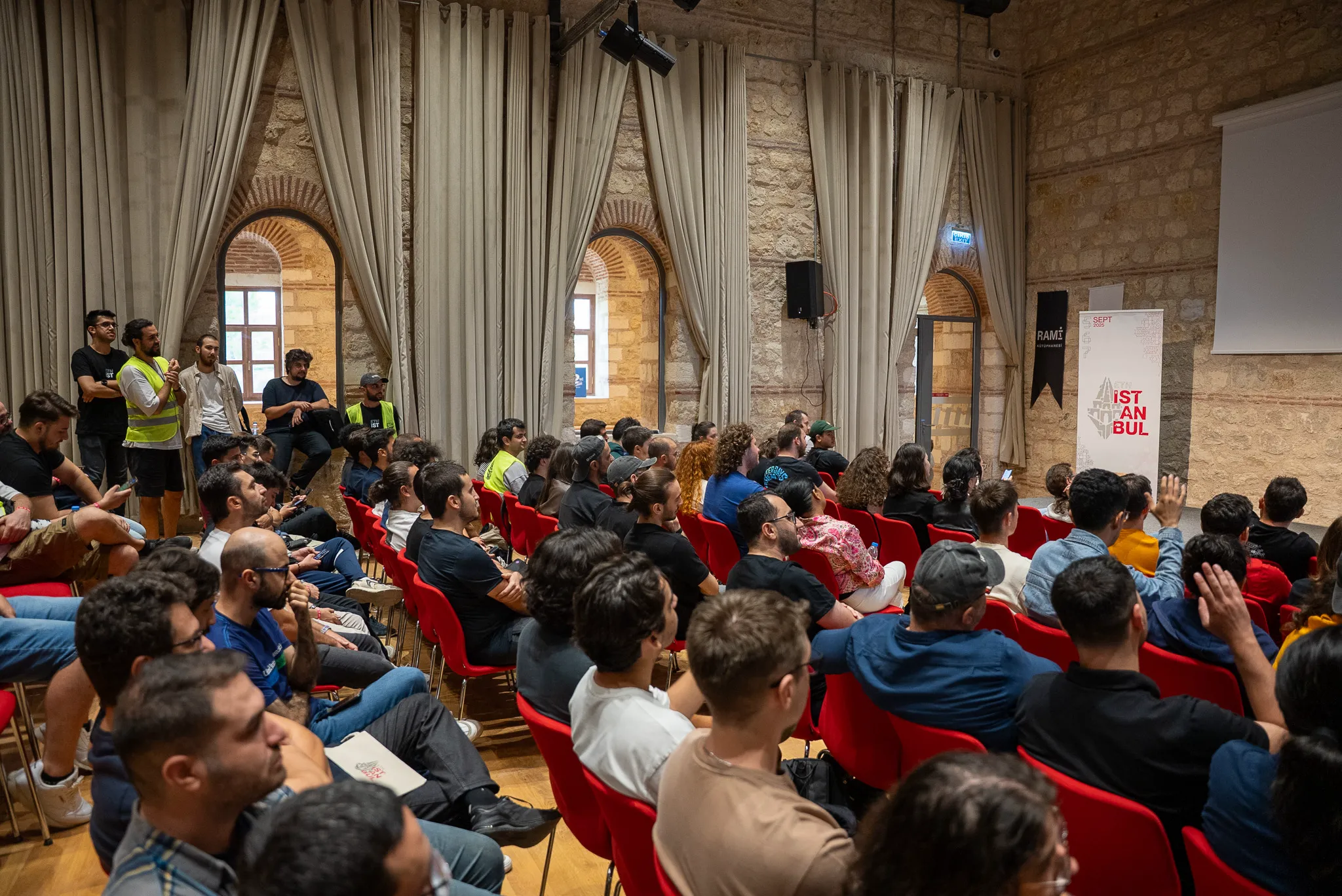 Builders Week Istanbul'de topluluk programlama